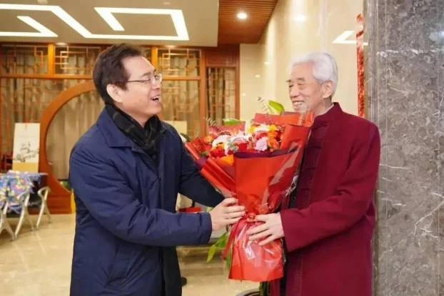 原文配图